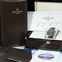 PATEK PHILIPPE | CALATRAVA PILOT TRAVEL TIME FLYBACK Chronograph Khaki green dial Oro bianco Ref. 5924G Scatola e Garanzia Italia 2023