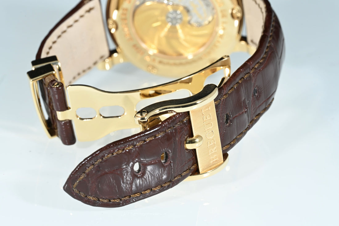 BREGUET | MARINE Ref. 5817BA Big date Automatic, 18 Kt yellow gold. 39 mm.