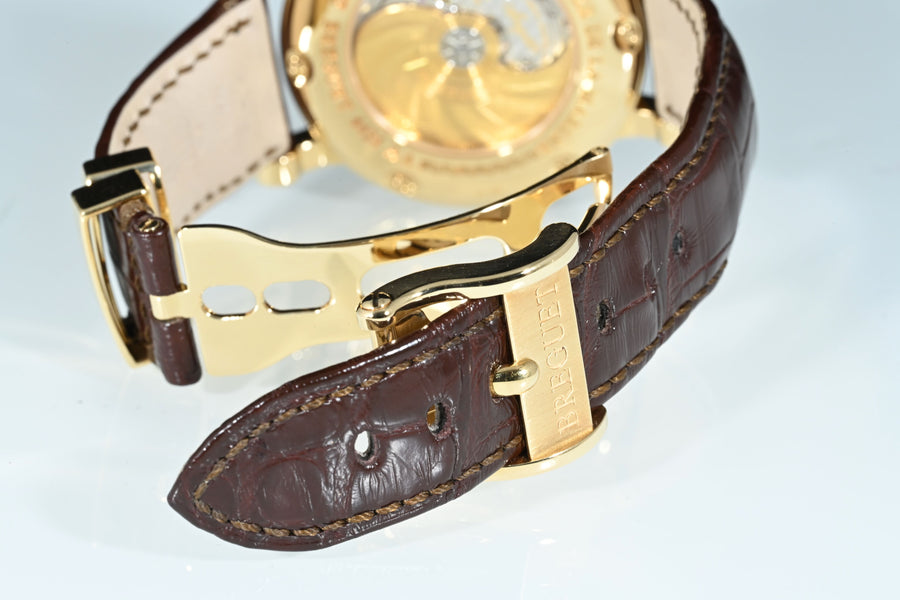 BREGUET | MARINE Ref. 5817BA Big date Automatic, 18 Kt yellow gold. 39 mm.
