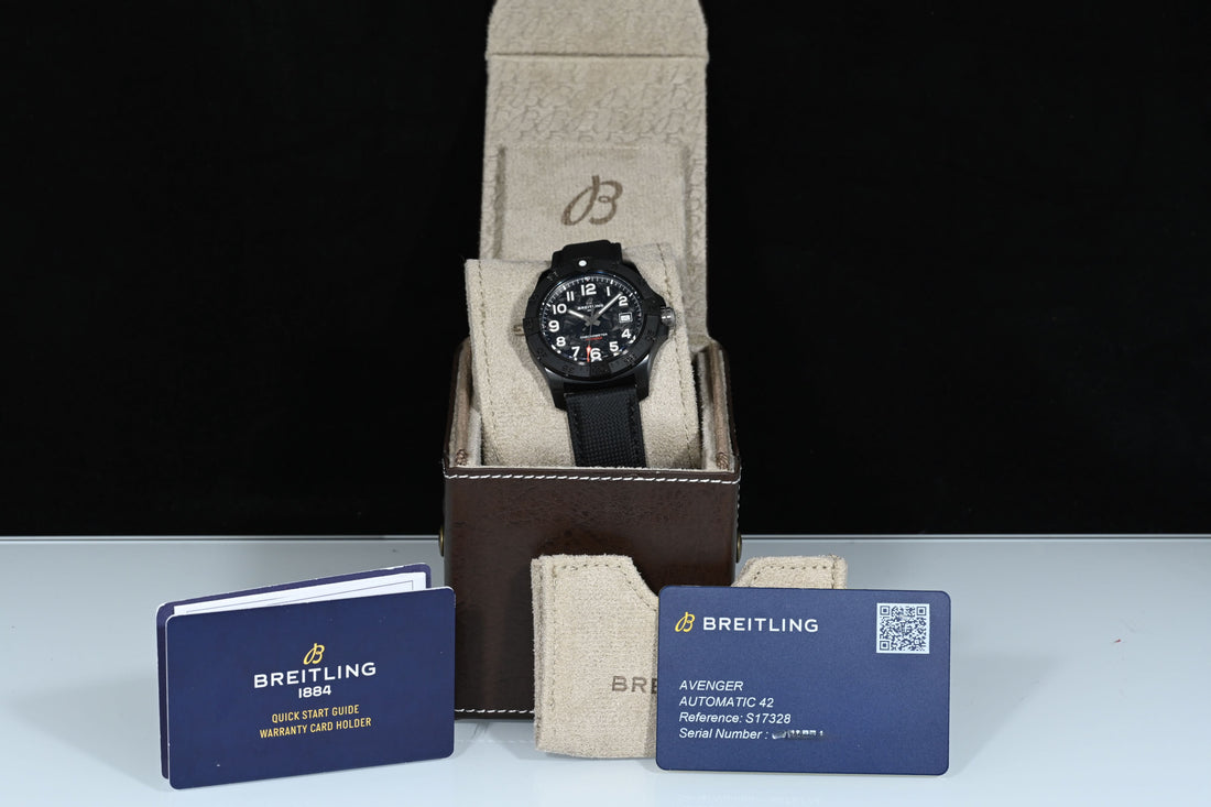 BREITLING | AVENGER Automatic 42 NIGHT MISSION Ceramica NUOVO Scatola e Garanzia Breitling, 11/2025