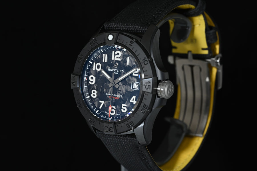 BREITLING | AVENGER Automatic 42 NIGHT MISSION Ceramica NUOVO Scatola e Garanzia Breitling, 11/2025