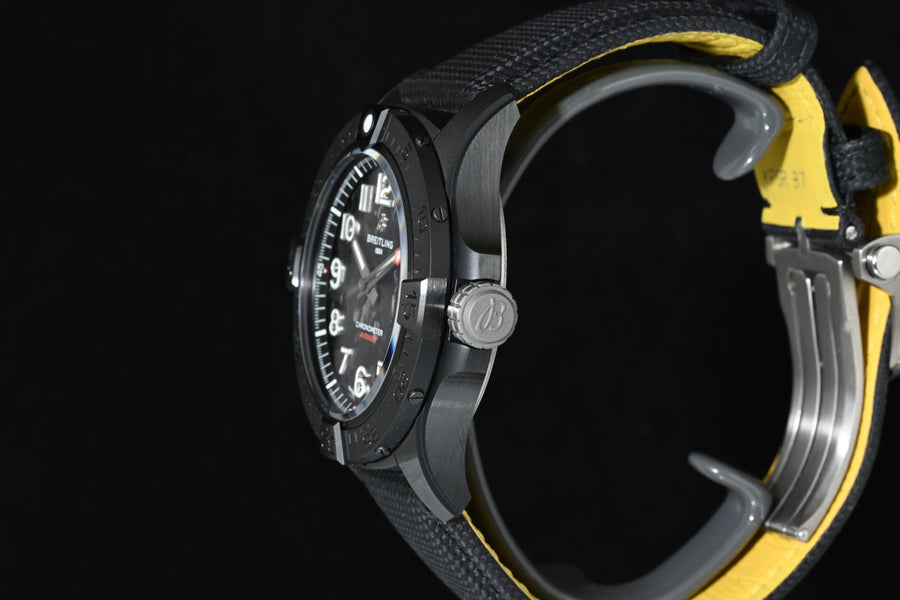 BREITLING | AVENGER Automatic 42 NIGHT MISSION Ceramica NUOVO Scatola e Garanzia Breitling, 11/2025