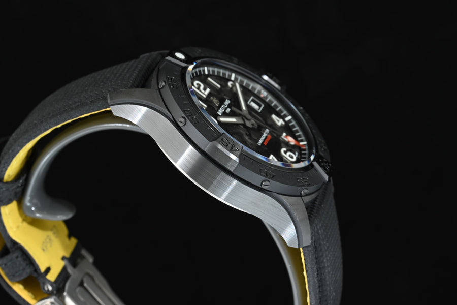 BREITLING | AVENGER Automatic 42 NIGHT MISSION Ceramica NUOVO Scatola e Garanzia Breitling, 11/2025
