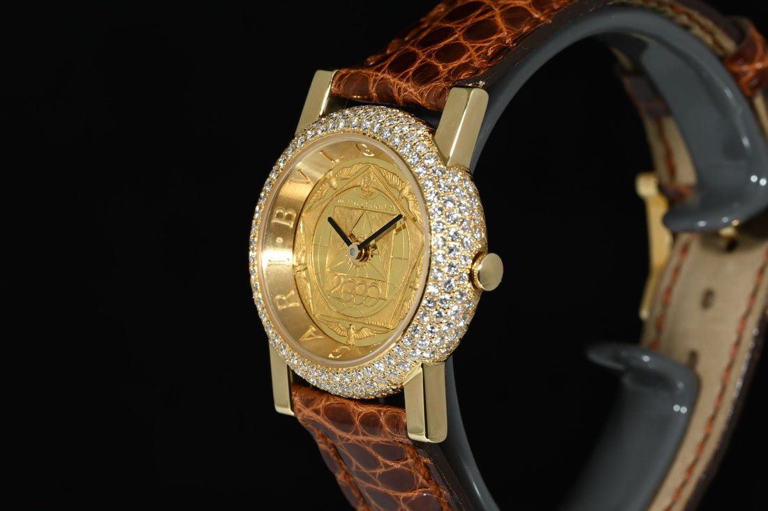 BULGARI | Anfiteatro III Millenium 18 Kt. Yellow Gold and Diamonds | 26 mm. Lady Quartz - Limited Edition BVLGARI