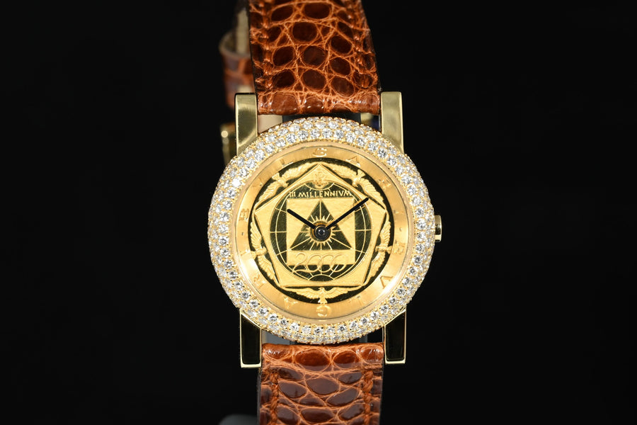 BULGARI | Anfiteatro III Millenium 18 Kt. Yellow Gold and Diamonds | 26 mm. Lady Quartz - Limited Edition BVLGARI