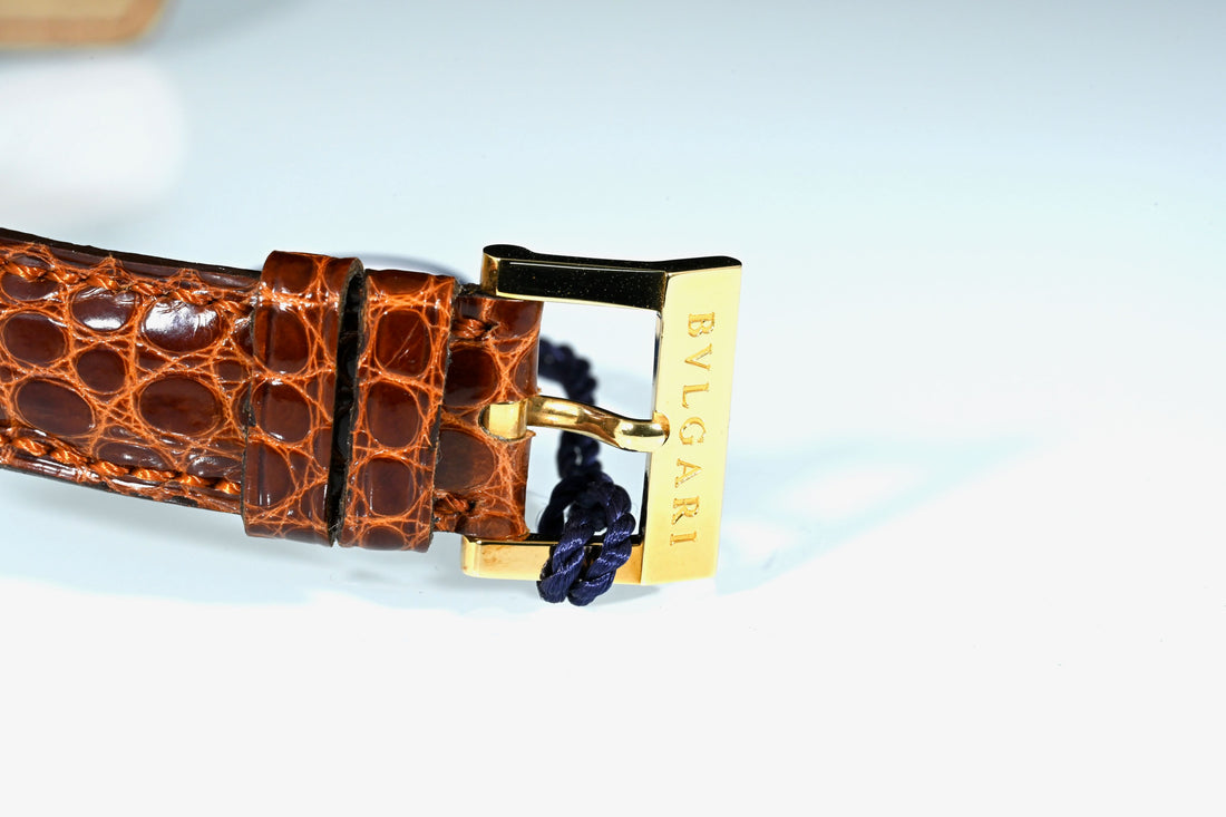 BULGARI | Anfiteatro III Millenium 18 Kt. Yellow Gold and Diamonds | 26 mm. Lady Quartz - Limited Edition BVLGARI
