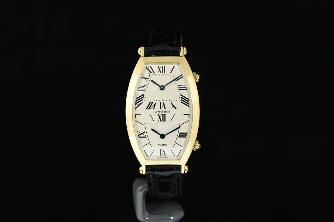 CARTIER | Dual Time tonneau Orologio al quarzo in oro giallo 18 Kt. Scatola Cartier, anni ‘90