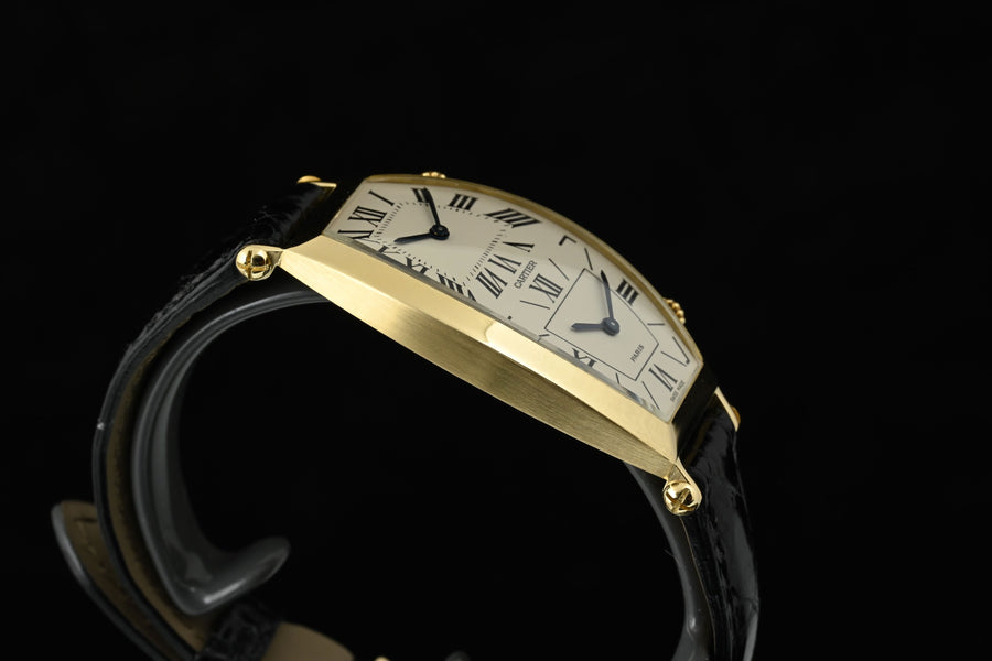 CARTIER | Dual Time tonneau Orologio al quarzo in oro giallo 18 Kt. Scatola Cartier, anni ‘90
