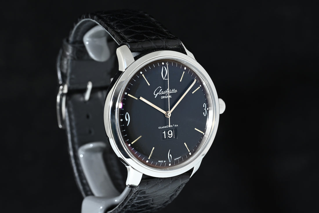 GLASHUTTE | Sixties Panorama Date Steel 42 mm. Automatic Ref. 2-39-47-03-02-04