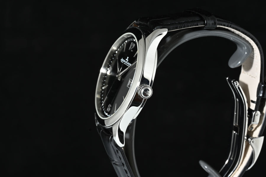 JAEGER-LECOULTRE | Master Control Date Automatic Black dial, 39 mm. Acciaio Ref. Q1548470