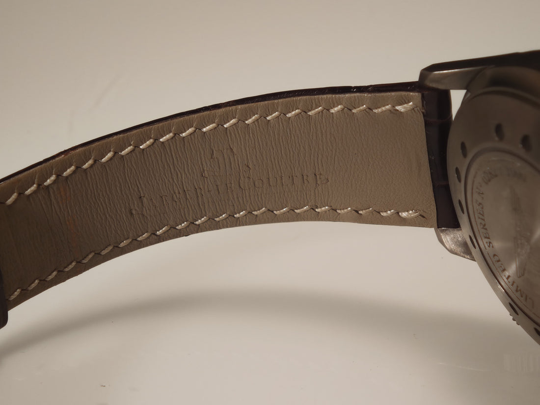 Jaeger-LeCoultre | Amvox1 Alarm "Aston Martin" Limited Edition Titanium 42 mm Ref. Q190T440