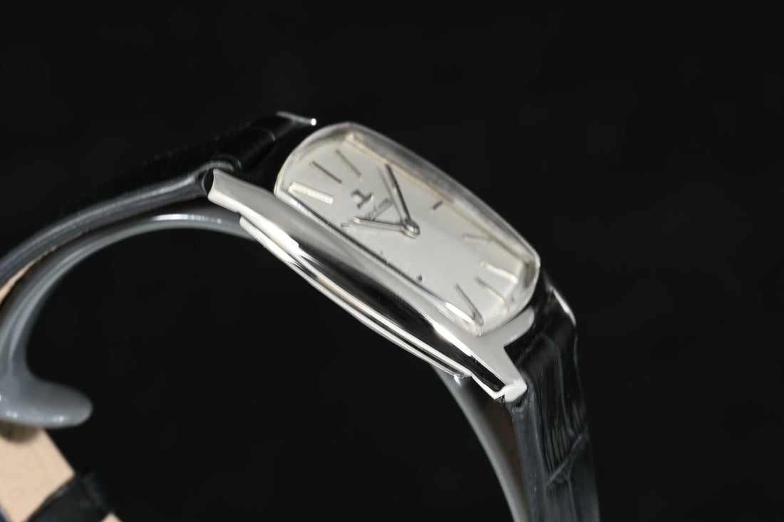 JAEGER-LECOULTRE | Orologio Tonneau in oro bianco 18 Kt. Anni ’70 Carica manuale