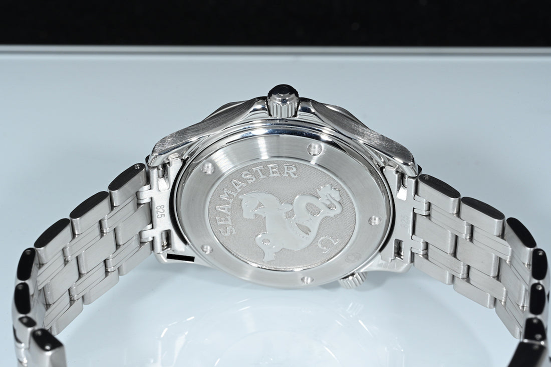 OMEGA | SEAMASTER DIVER 300 mt. Quartz, Acciaio, 41 mm. Ref.  212.30.41.61.01.001 Scatola e Garanzia Omega 2014