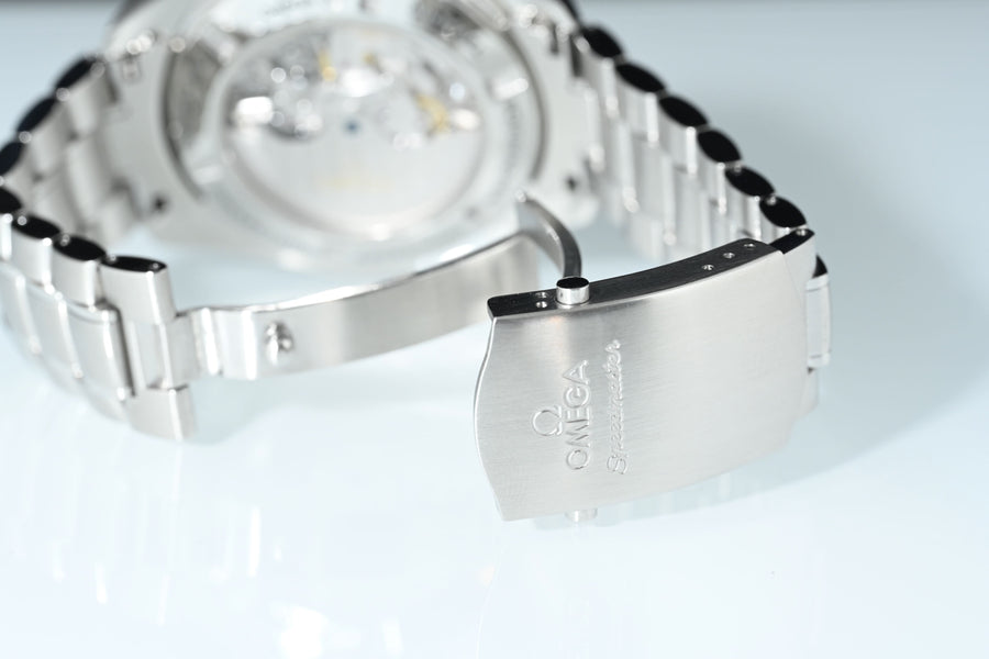 OMEGA | SPEEDMASTER BROAD ARROW Co-Axial Racing The Legend Collection Michael Schumacher Ref. 321.30.44.50.01.001