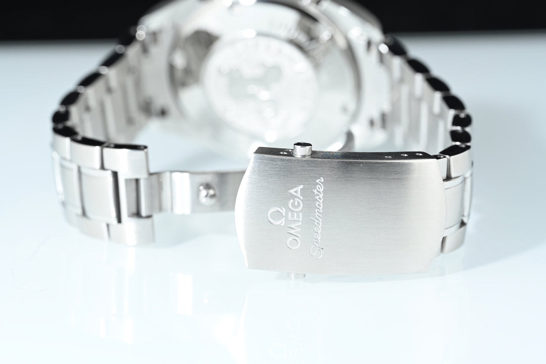 Omega | Speedmaster Date Automatic Chronometer Ref. 3212.80.00 Omega Box and papers, 2013