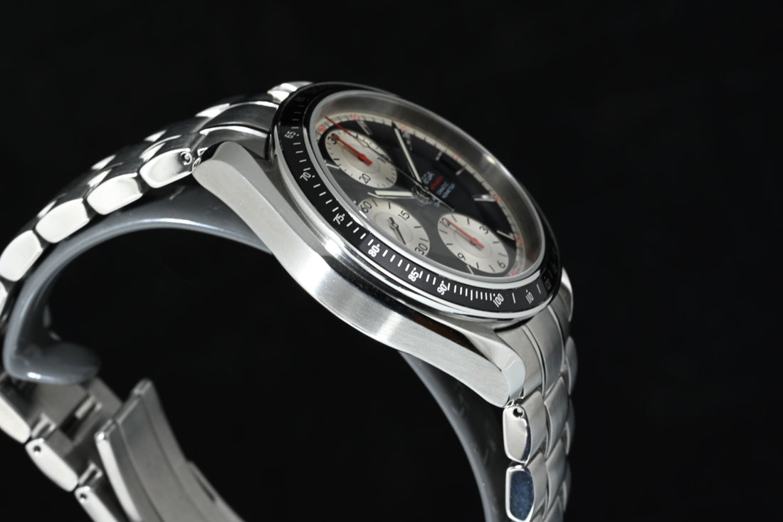 OMEGA | Speedmaster Date Automatic Chronograph ‘Reverse Panda, Acciaio, 40 mm. Anno 2007 Ref. 3210.51.00