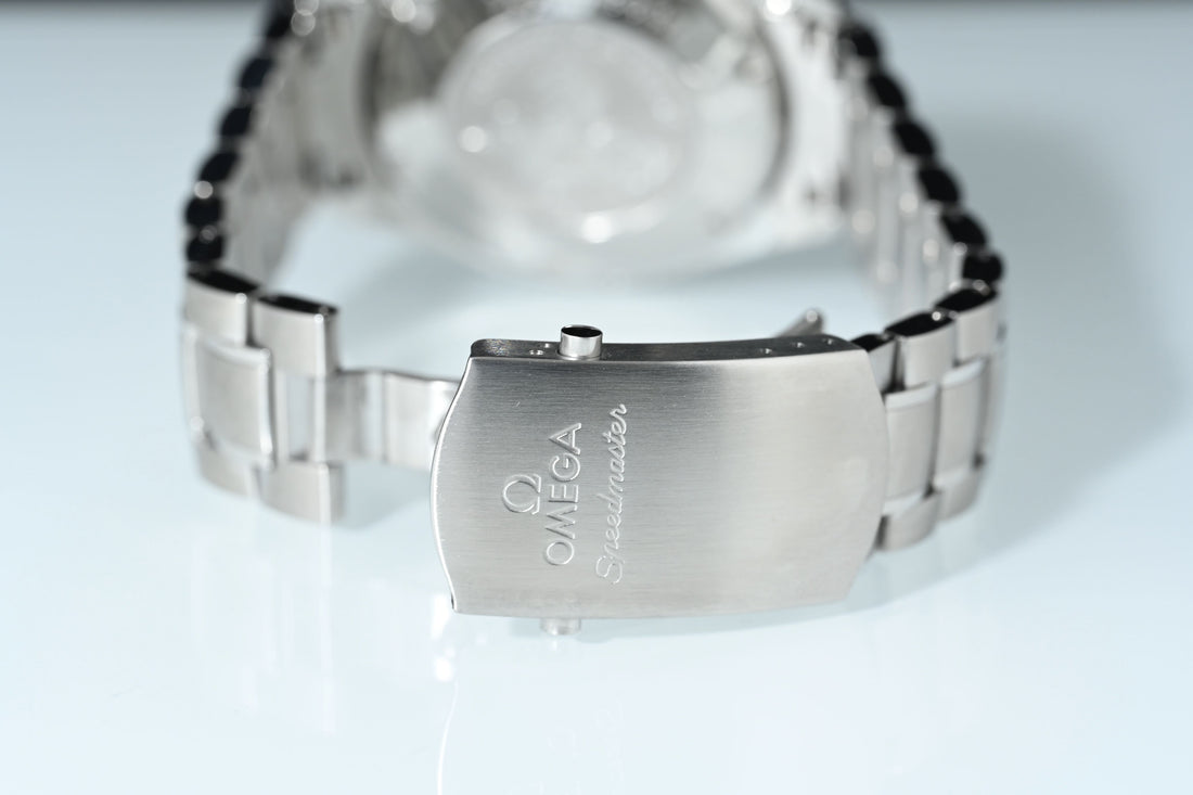 OMEGA | Speedmaster Date Automatic Chronograph ‘Reverse Panda, Acciaio, 40 mm. Anno 2007 Ref. 3210.51.00