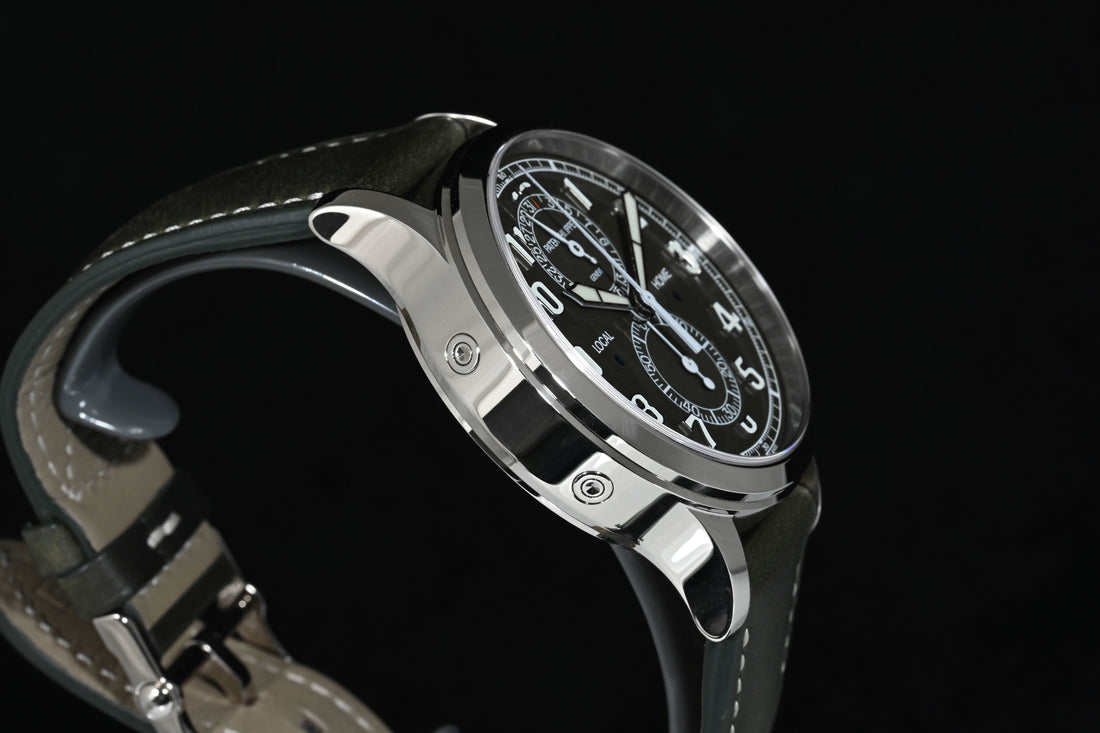 PATEK PHILIPPE | CALATRAVA PILOT TRAVEL TIME  FLYBACK Chronograph Khaki green dial Oro bianco Ref. 5924G Scatola e Garanzia Italia 2023