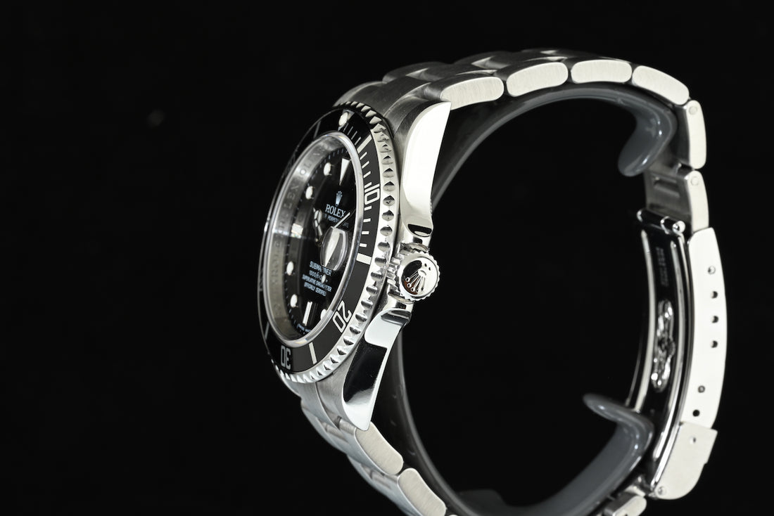 Rolex | SUBMARINER DATE RRR Ref. 16610 Steel, 40 mm. Rolex Box and papers 2008