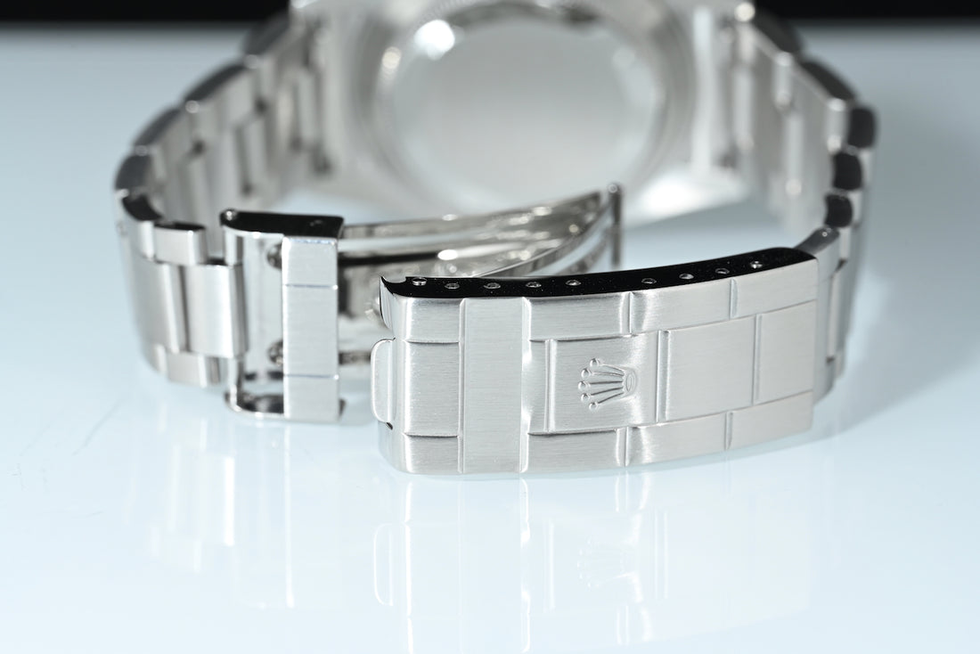Rolex | SUBMARINER DATE RRR Ref. 16610 Steel, 40 mm. Rolex Box and papers 2008