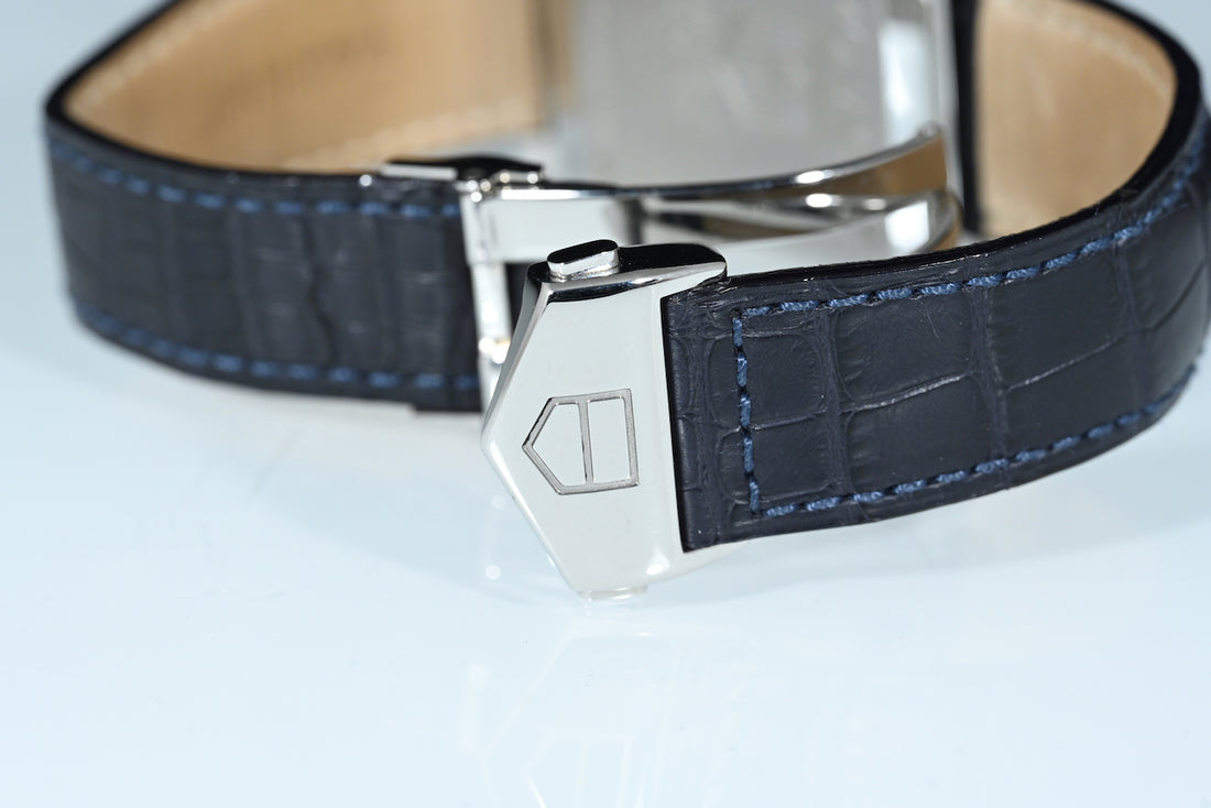 TAG HEUER | MONACO Steve McQueen Ref. CW2113 Steel 38 mm. Box and Papers, 2005