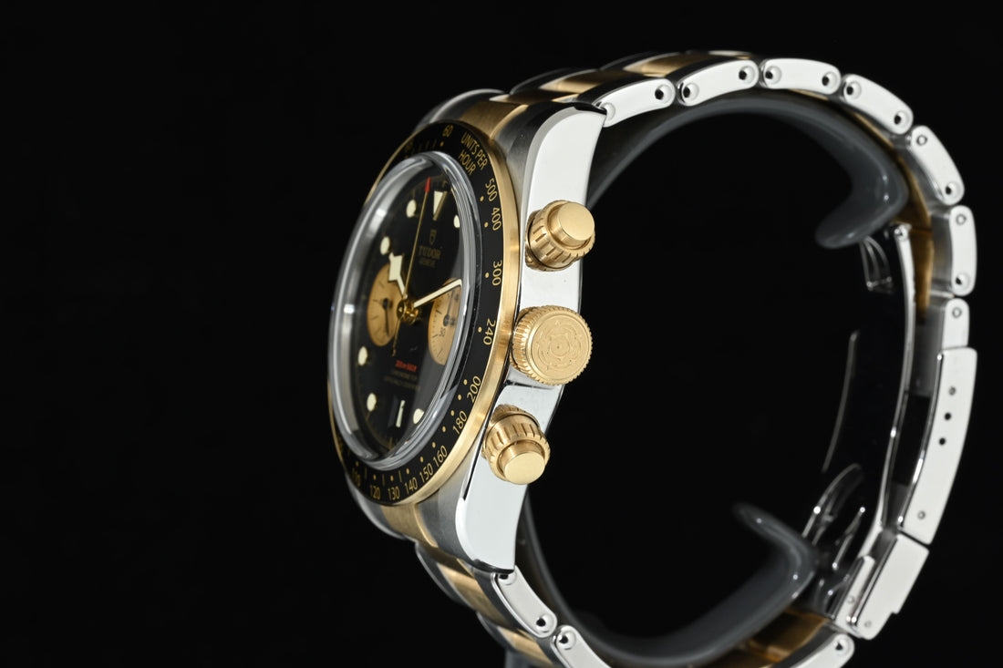 TUDOR | BLACK BAY CHRONO 41 mm Acciaio/Oro Ref. 79363N, Scatola e Garanzia Tudor, Novembre 2025