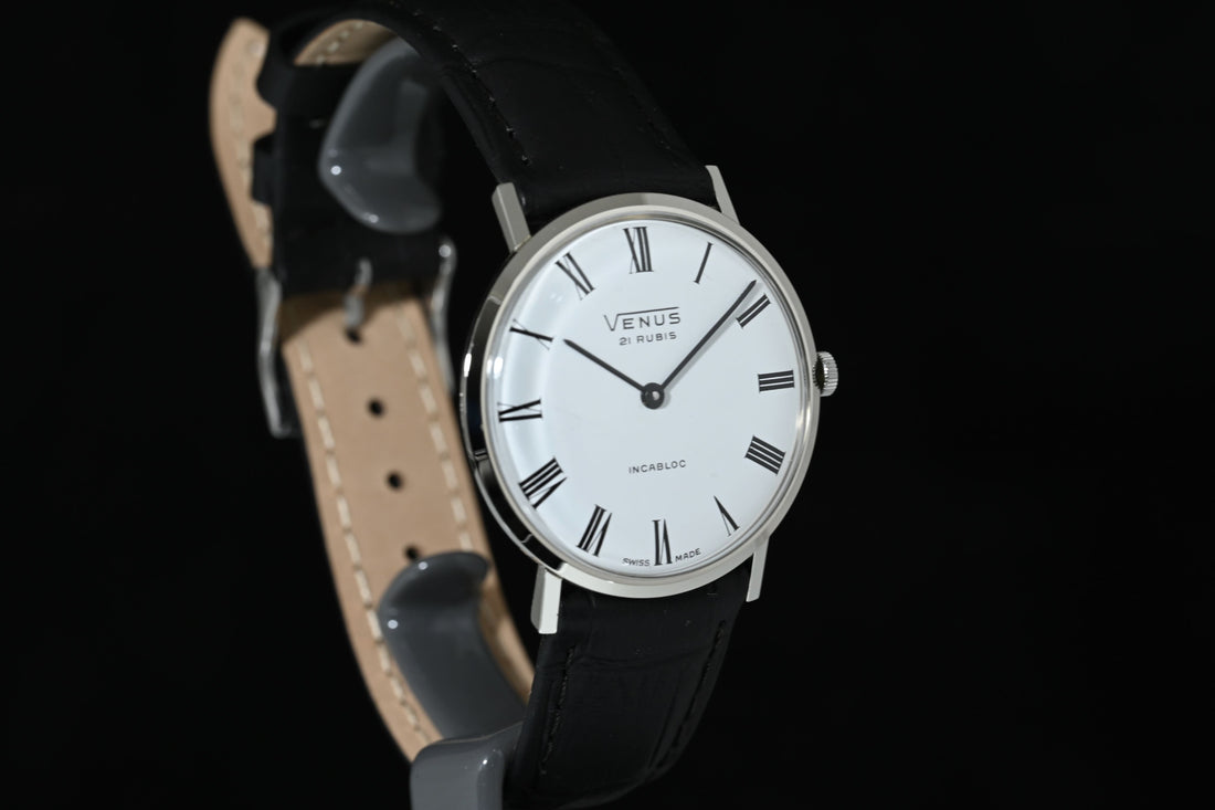 Venus | Orologio vintage a carica manuale in oro bianco. Scatola e Garanzia anno 1977