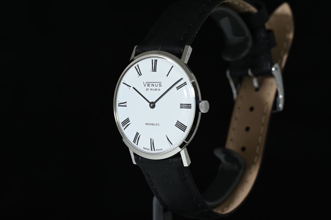 Venus | Orologio vintage a carica manuale in oro bianco. Scatola e Garanzia anno 1977