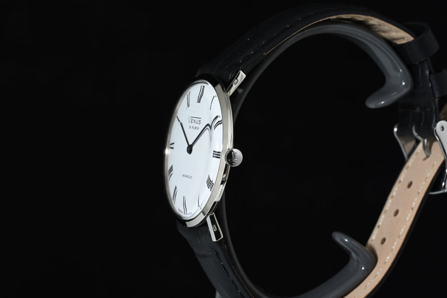 Venus | Orologio vintage a carica manuale in oro bianco. Scatola e Garanzia anno 1977
