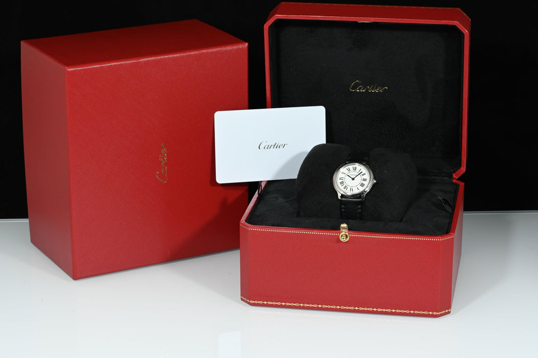 CARTIER | RONDE MUST DE CARTIER Ref. WSRN0030 Scatola e Garanzia Cartier, 2023 Acciaio, Quarzo, 29 mm.